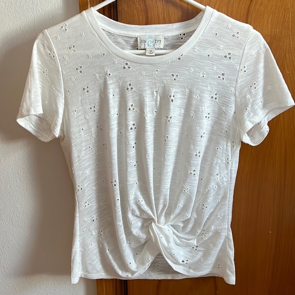 Francesca’s Molly Eyelet Front Twist White Tee Like New - Picture 2 of 7